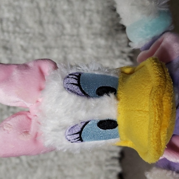 Authentic disney parks disneyland daisy duck stuffed animal - Picture 5 of 9